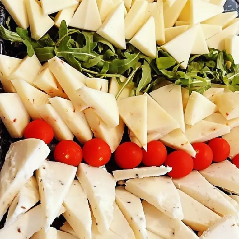 294329386 384082060378585 4500285714087968515 n.webp min 768x769